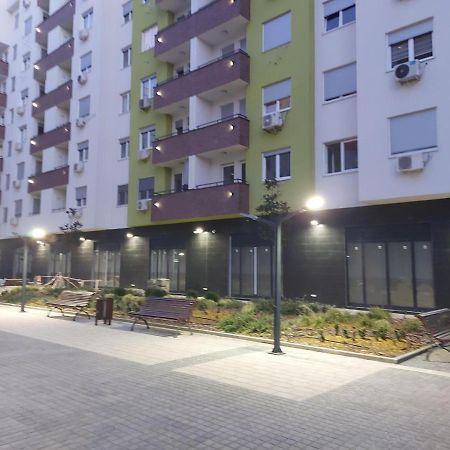 Center Sunrise Apartment Novi Sad Exterior photo