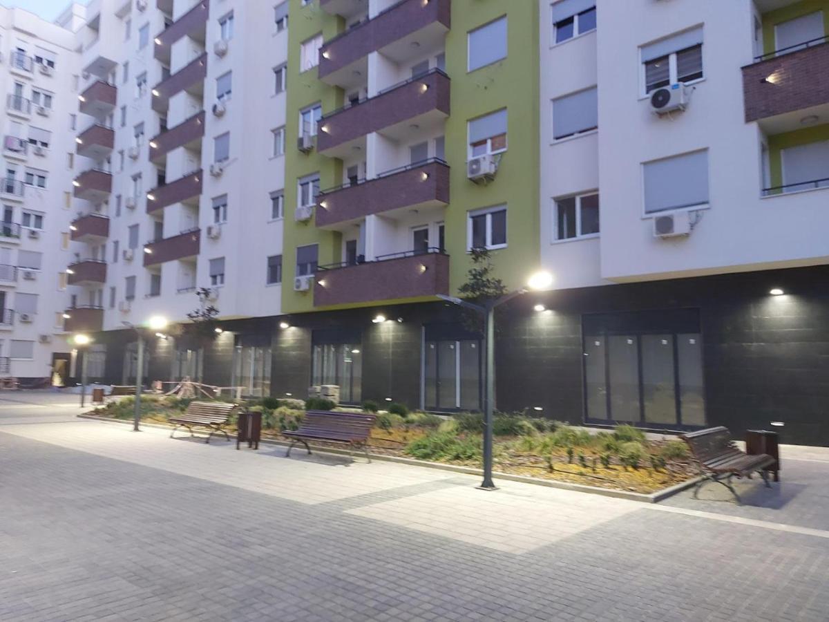 Center Sunrise Apartment Novi Sad Exterior photo